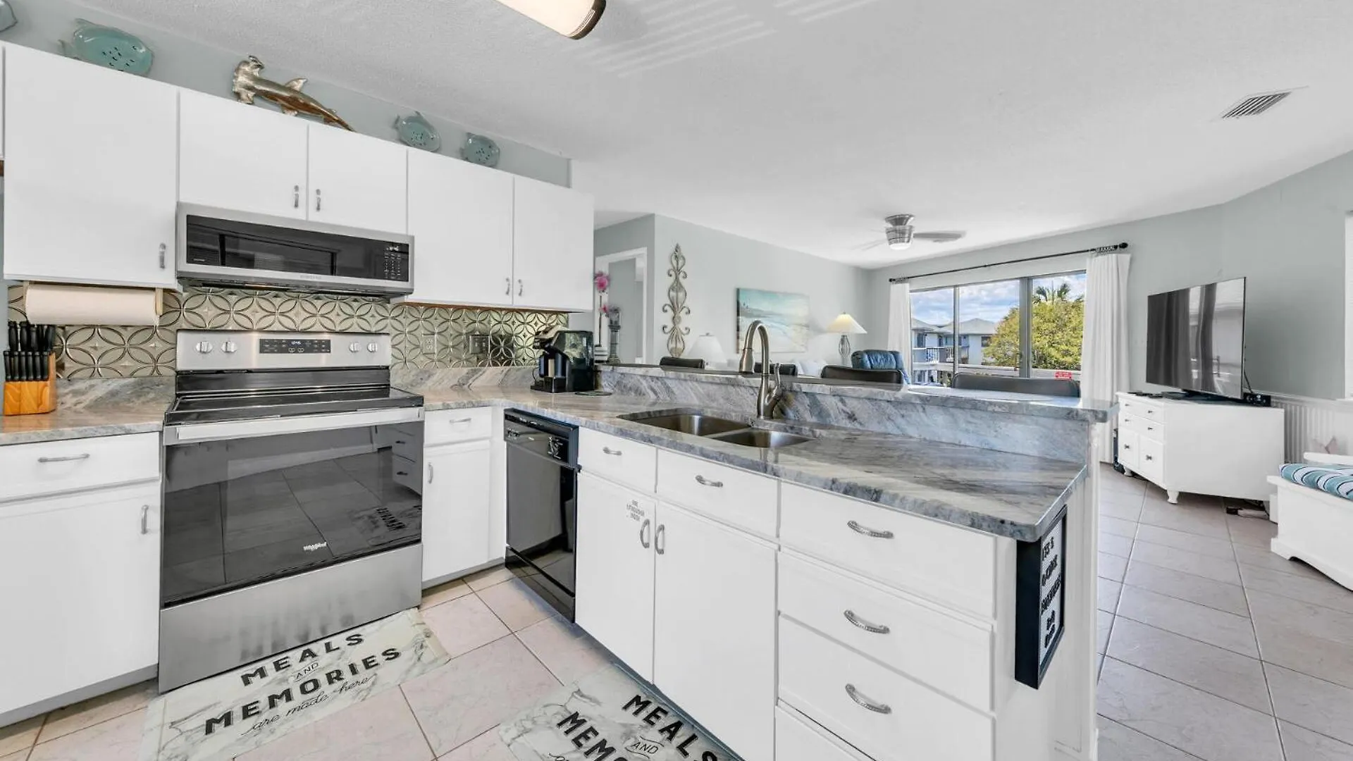 Holiday home Crystal Village II Unit 10B- Close To Beach And Pool! Destin