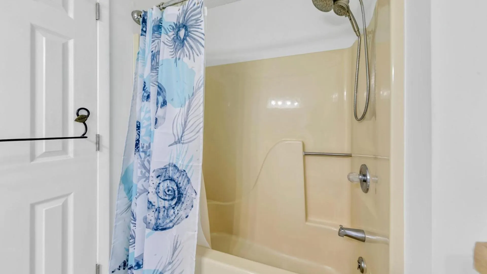 Holiday home Crystal Village II Unit 10B- Close To Beach And Pool! Destin